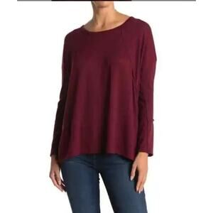 Forgotten Grace Women's Brushed Hacci Side Slit Crewneck Long Sleeve T-Shirt Top